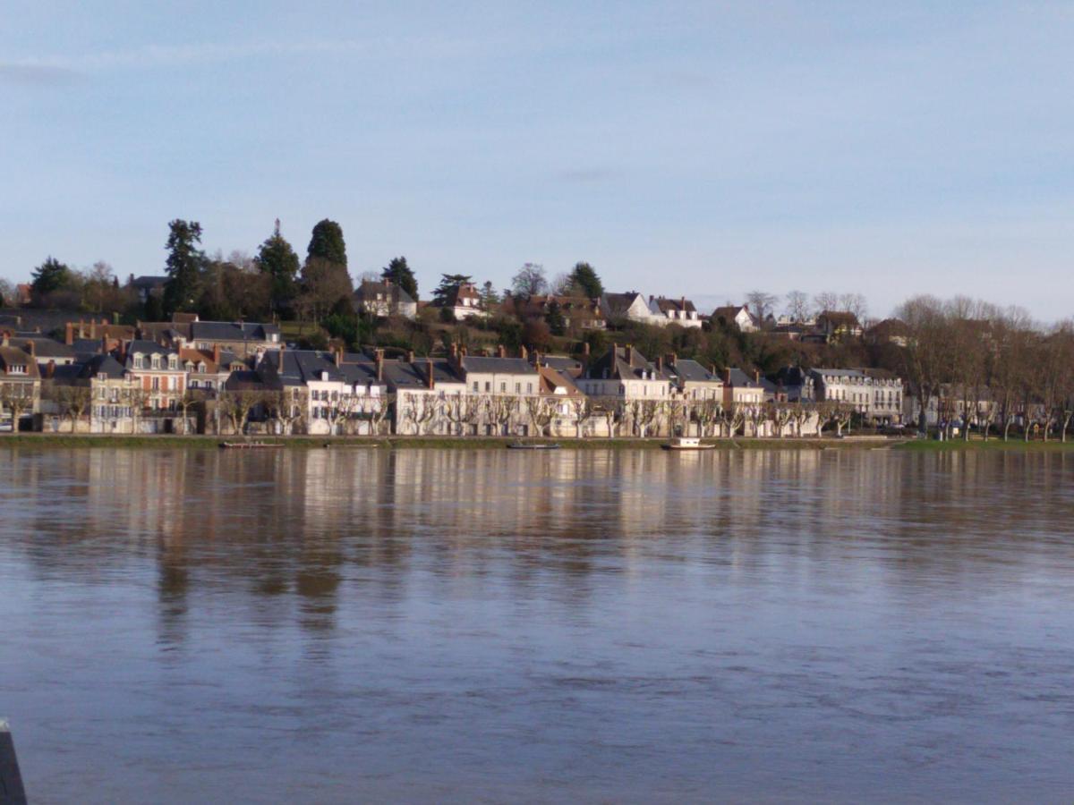 Bord De Loire Hotel Gien Buitenkant foto